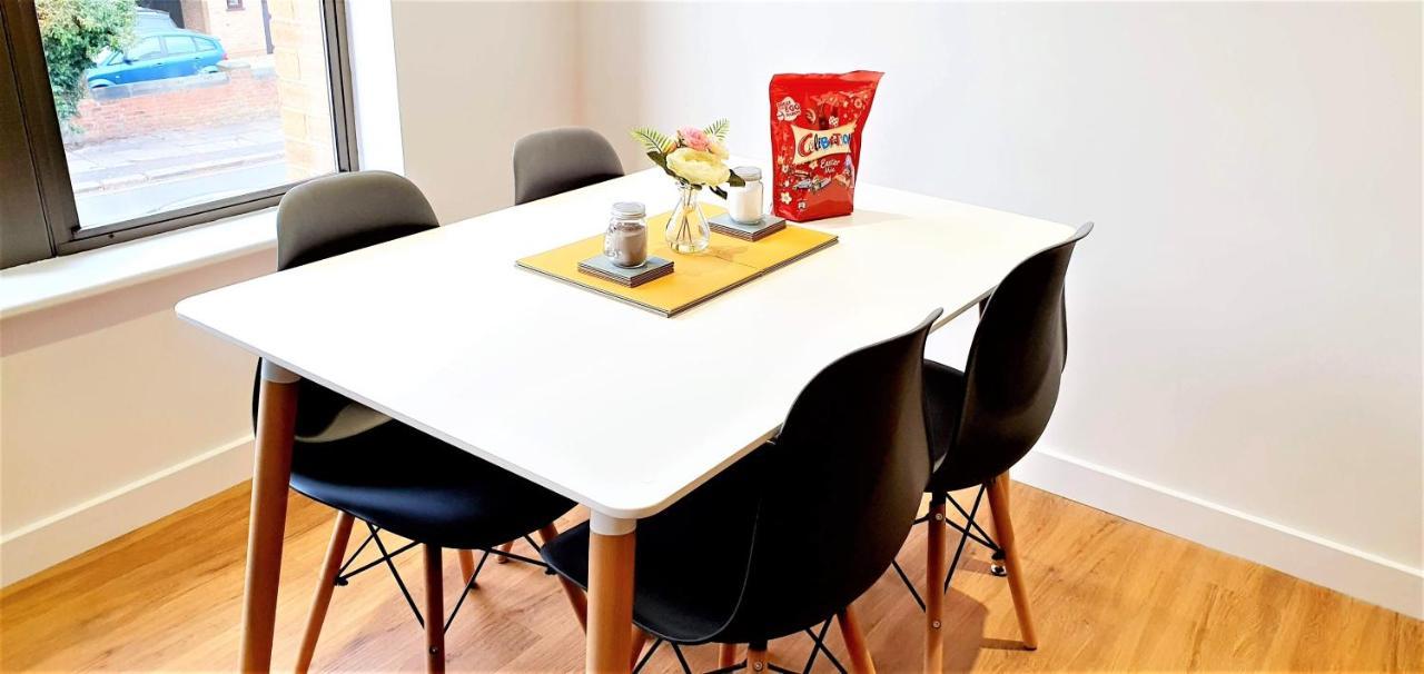 נורת'המפטון Cliftonville Heights - 2 Bed Home Away From Home מראה חיצוני תמונה